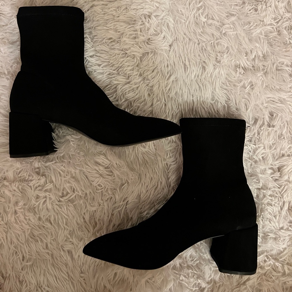 Steve Madden black suede booties